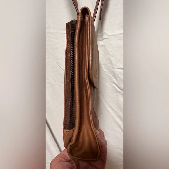 American Leather Co. Kansas Crossbody Bag Travel Classic Purse Wallet Passport - Picture 9 of 14